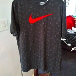Nike t-shirt